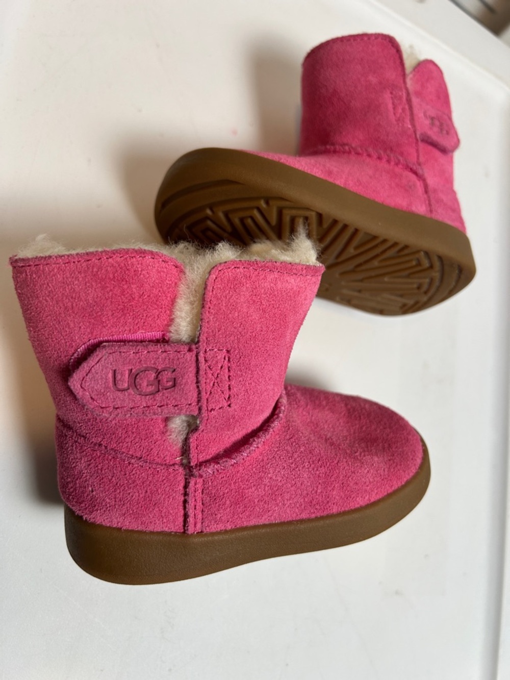 UGG Kids Hot Pink Suede Shearling Booties size US 04/05